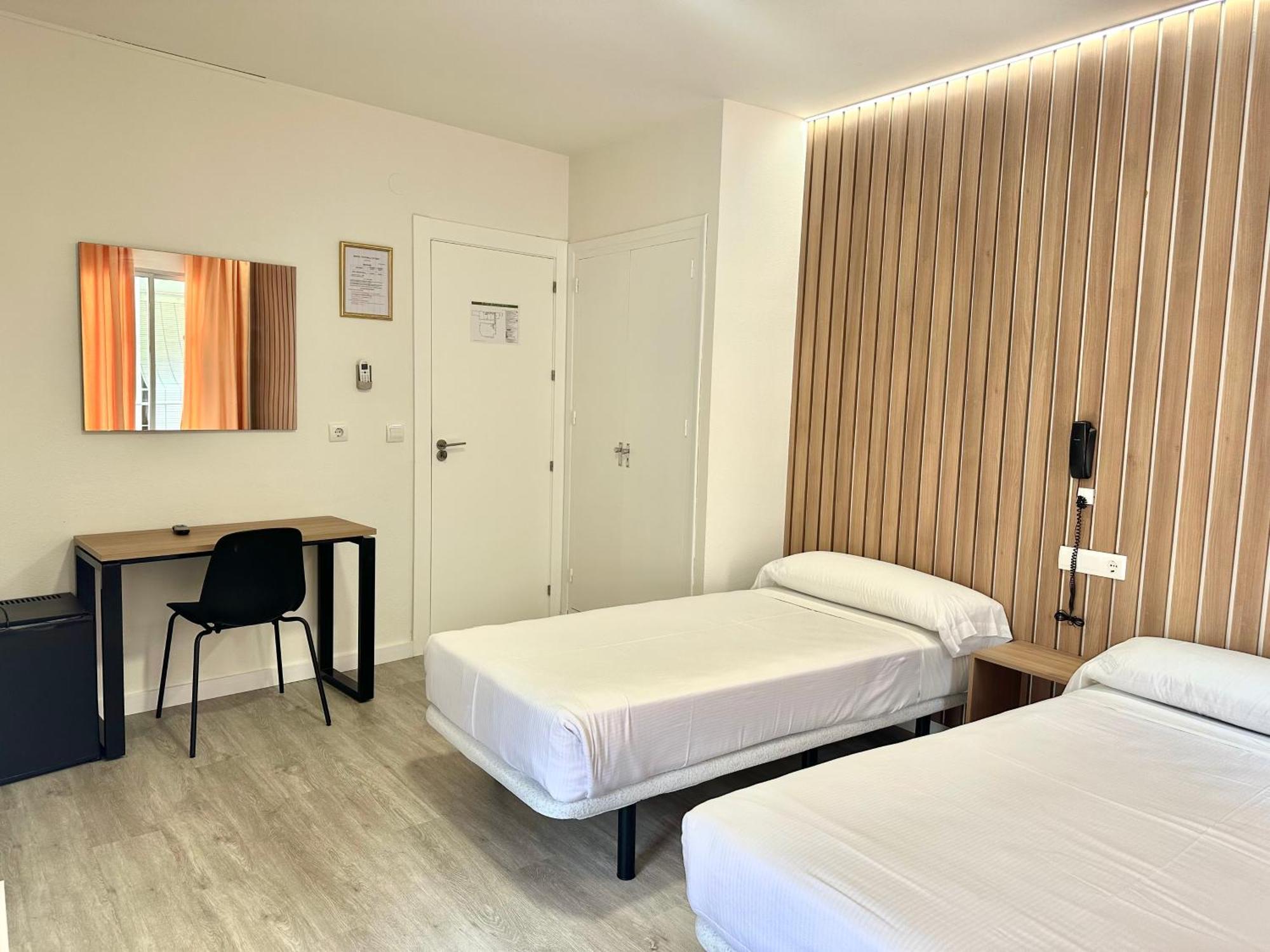 Hotel Victoria Centro Almuñécar Екстериор снимка