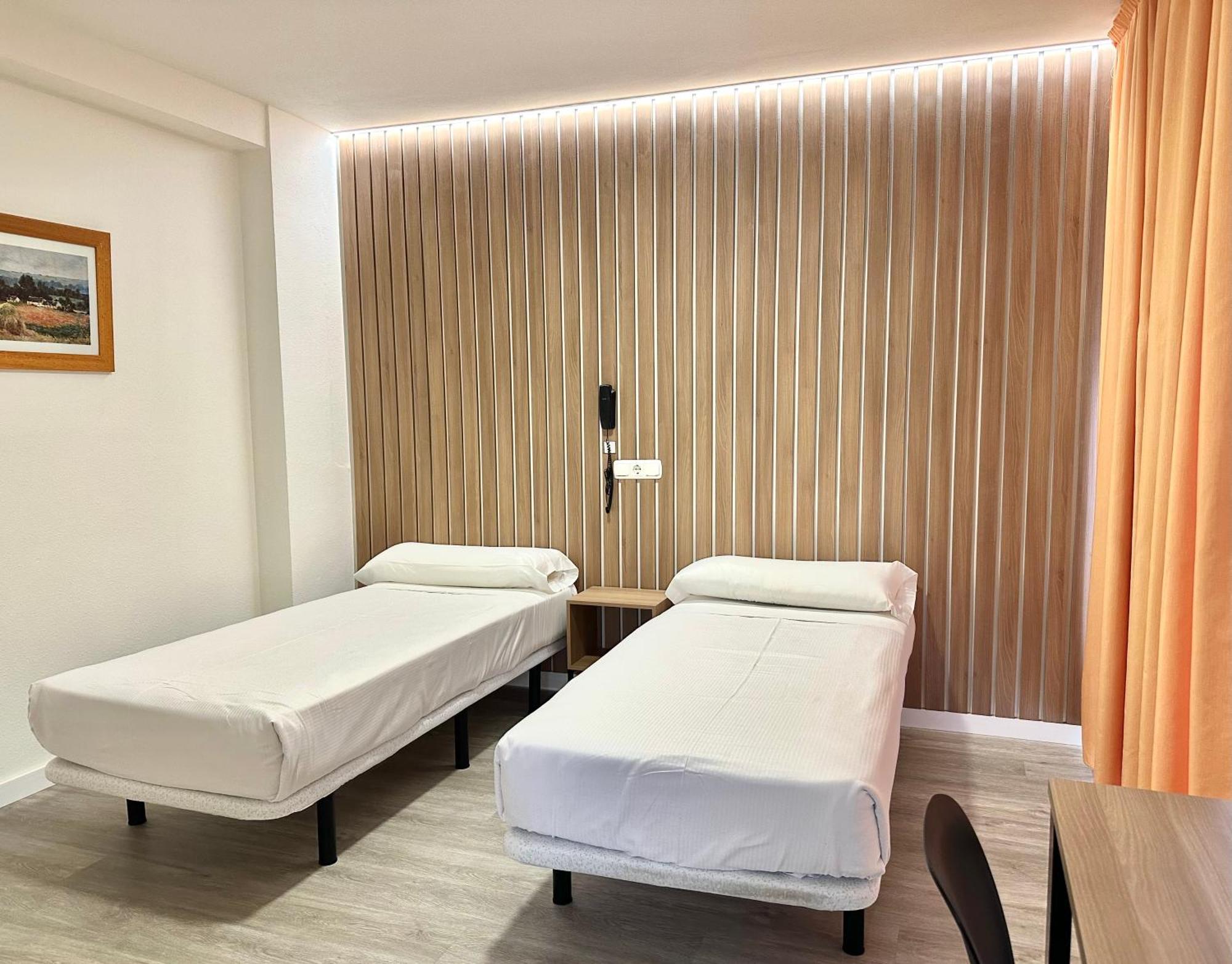 Hotel Victoria Centro Almuñécar Екстериор снимка